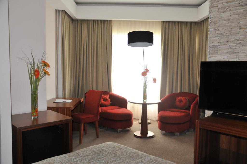 Antu Malal Hotel Plaza Huincul Exteriér fotografie
